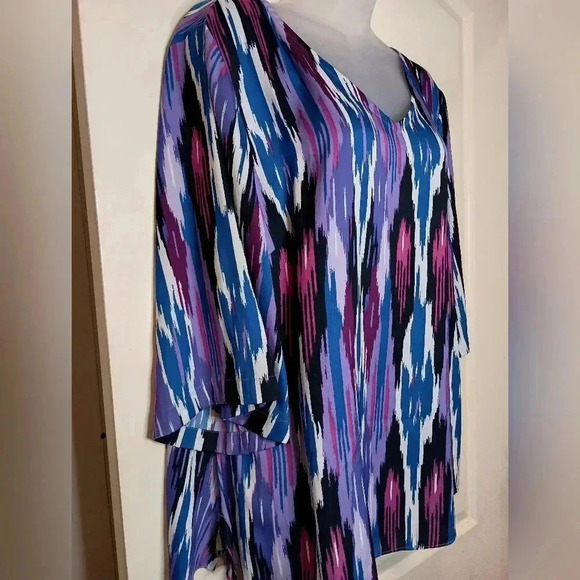 2 FOR 25$ IMAN blouse- (#842) - Picture 5 of 7